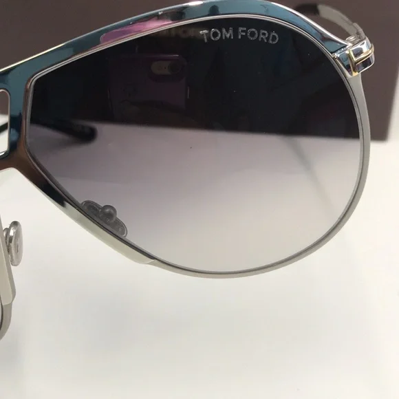 ? - Authentic- NEW TOM FORD TF1060 16B AVIATOR SUNGLASSES  display picture 1